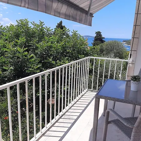 Oasis - Zf Hvar *